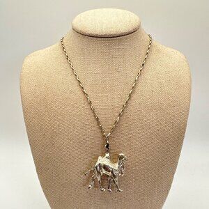 VTG Silver Tone Three Dimensional Camel Pendant Necklace Size 22.5" Length